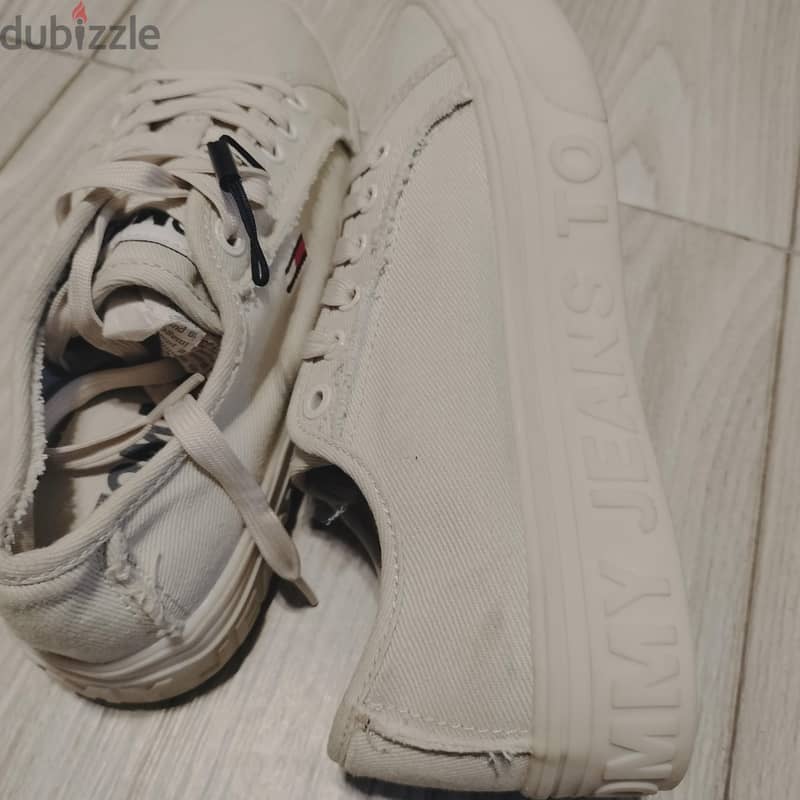 Tommy Hilfiger 36 and 37 6