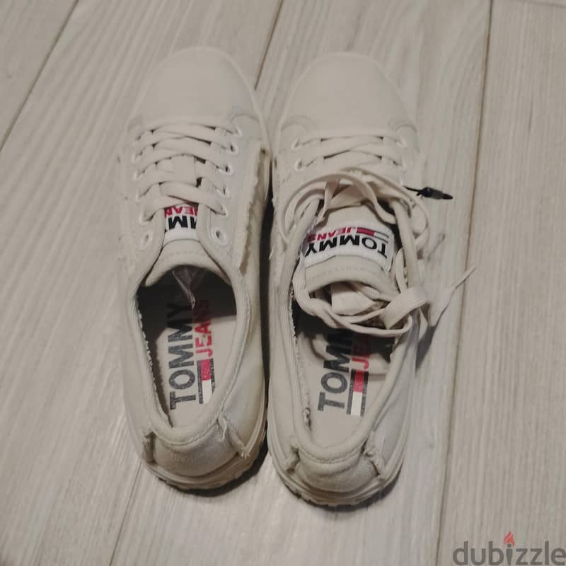 Tommy Hilfiger 36 and 37 9