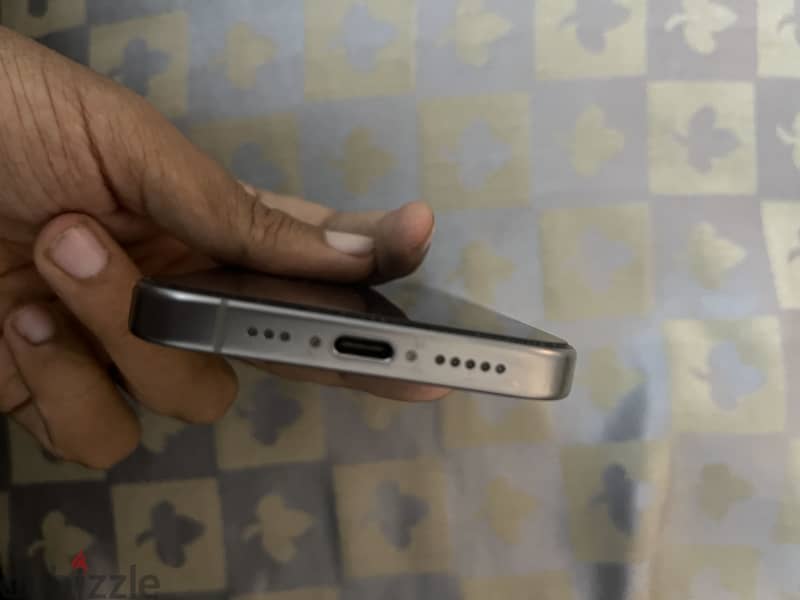 آبل - آيفون 15 برو 2