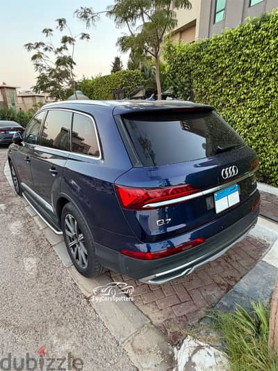 Audi Q7 2021 in MINT condition