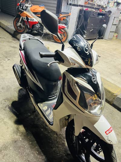 سكوتر sym sr 150