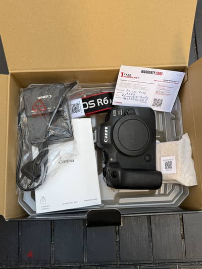 Canon r6 ii like new shatter 1k  كاميرا كانون ار 6 مارك 2 شاتر 1k