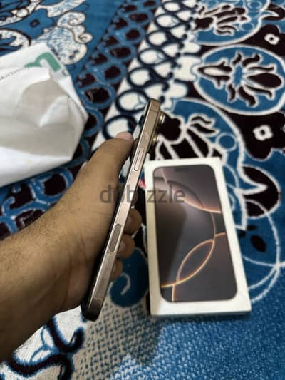 Apple - iPhone 16 Pro Max