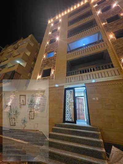 Ground floor apartment with private entrance for sale in Al-Hadaiq Al-Ahram, Gate 4
