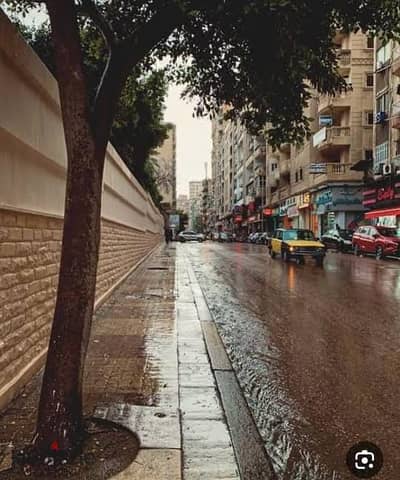 مقرمرخص اداري ٢٨٠م لوران شارع الاقبال للعيادات والشركات المركز الطبية. الدور 1 مقسمة ٤غرف ورسبشين ٣قطع وليفنج ٢حمام منهم مستر عدادت تجاري مطلوب ٦١الف عمارة حديثة ٢مصعد واجهة إعلانية ١٠م