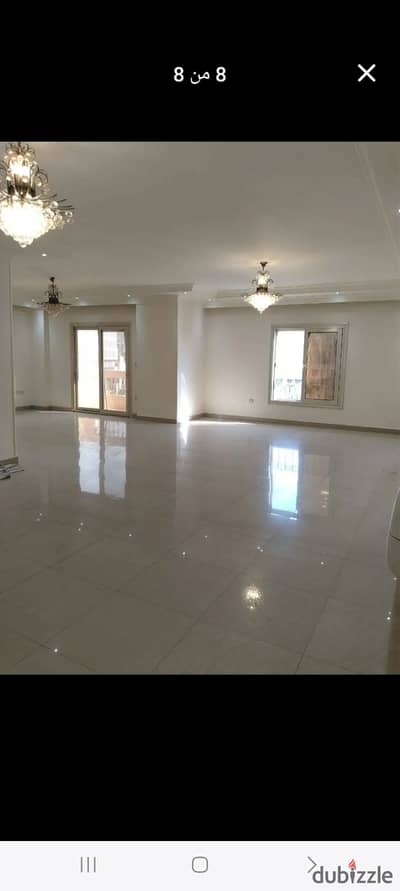 شقة 200 متر دور ثانى بأسانسير بالمطبخ والتكيفات على التسعين الشمالى مباشرة  للإيجار
