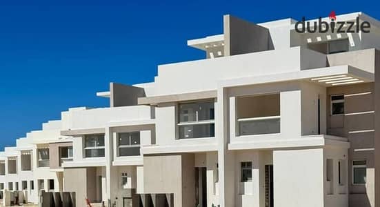تاون هاوس متشطب خطوات من شاطئ البحر فى سيشور بجانب هاسيندا ويست Seashore Hyde Park