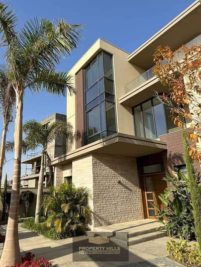 For sale Townhouse villa immediate delivery in Sodic - Sodic Vye next to the new Sphinx Airport