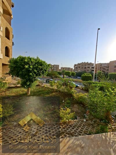 للبيع شقه في التجمع الثالث اسكان الشباب بجوار الجامعه الالمانيه ومستشفى القاهره الجديده وميجا مول وفيوتشر مول وميدان ارابيلا 10 دقائق من الجامعه الامريكيه 7 دقائق من شارع 90 الجنوبي