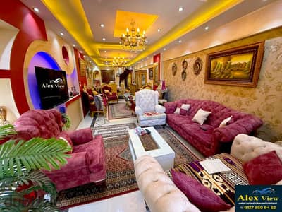 For sale, a licensed ultra-luxury apartment 200 m in Loran, steps from the sea and the tram.