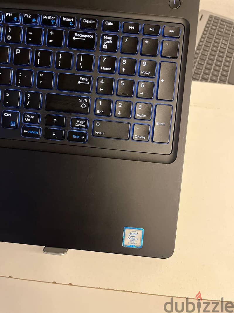 Dell latitude 5590 2