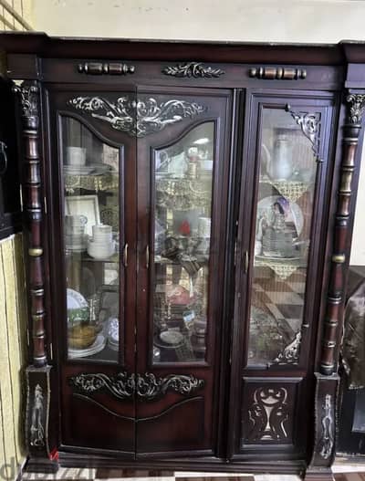 نيش كلاسيك راقي 3 صلف مع 3 ارفف 2 زجاج و 1 خشب مع درج