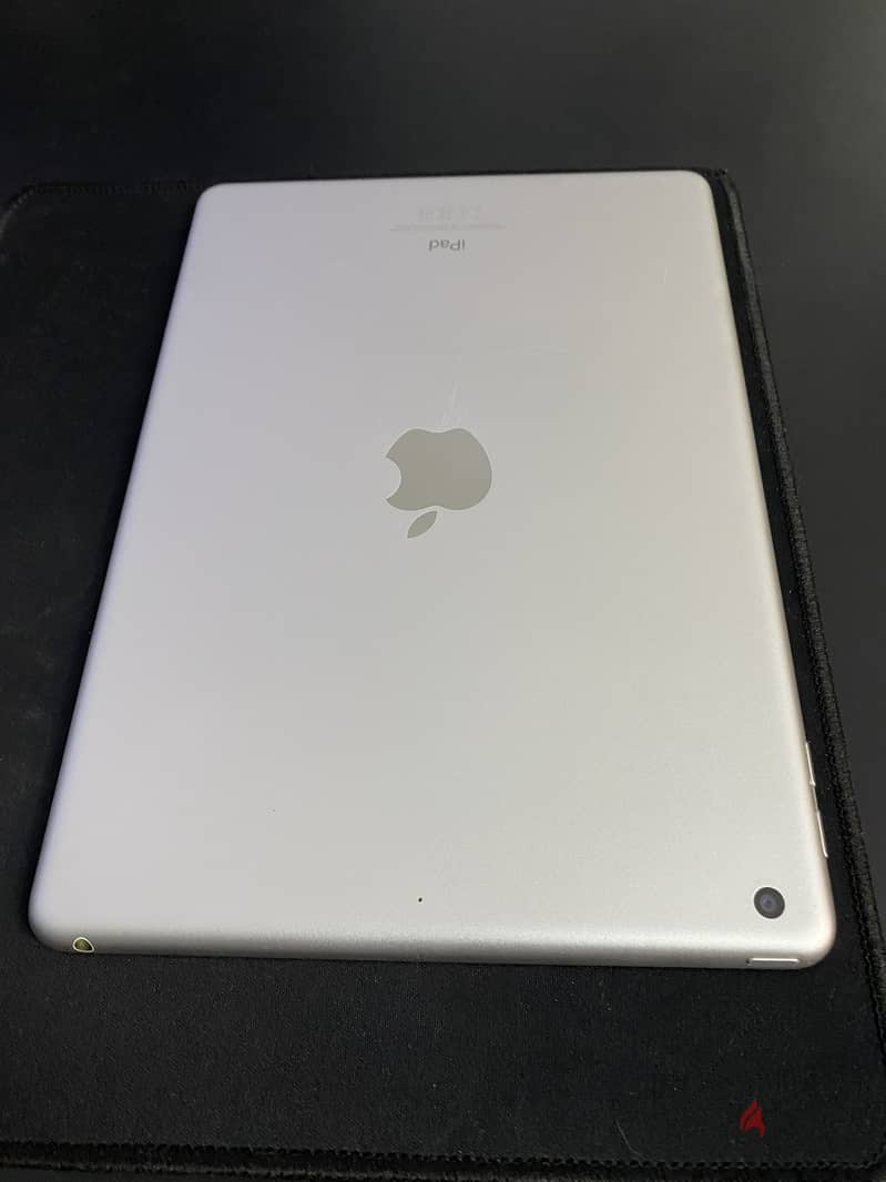 Ipad 6th generation 32GB 4