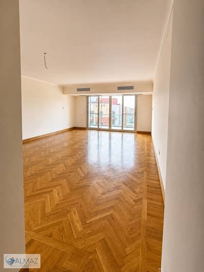 Unfurnished 255 sqm penthouse for rent with air conditioning in Promenade Residence Compound, Fifth Settlement, located on South 90th Street.