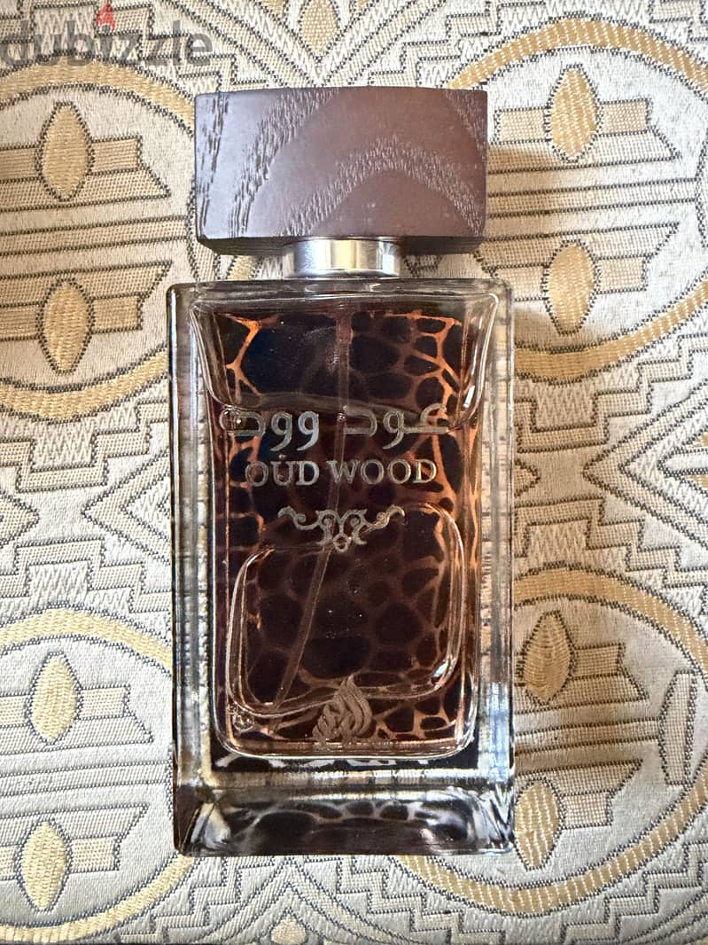Oud wood lattafa 100ml 1
