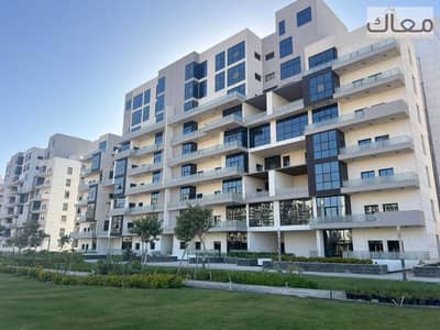 Luxurious 400m² Ultra Super Lux 4BR Duplex with Landscape View