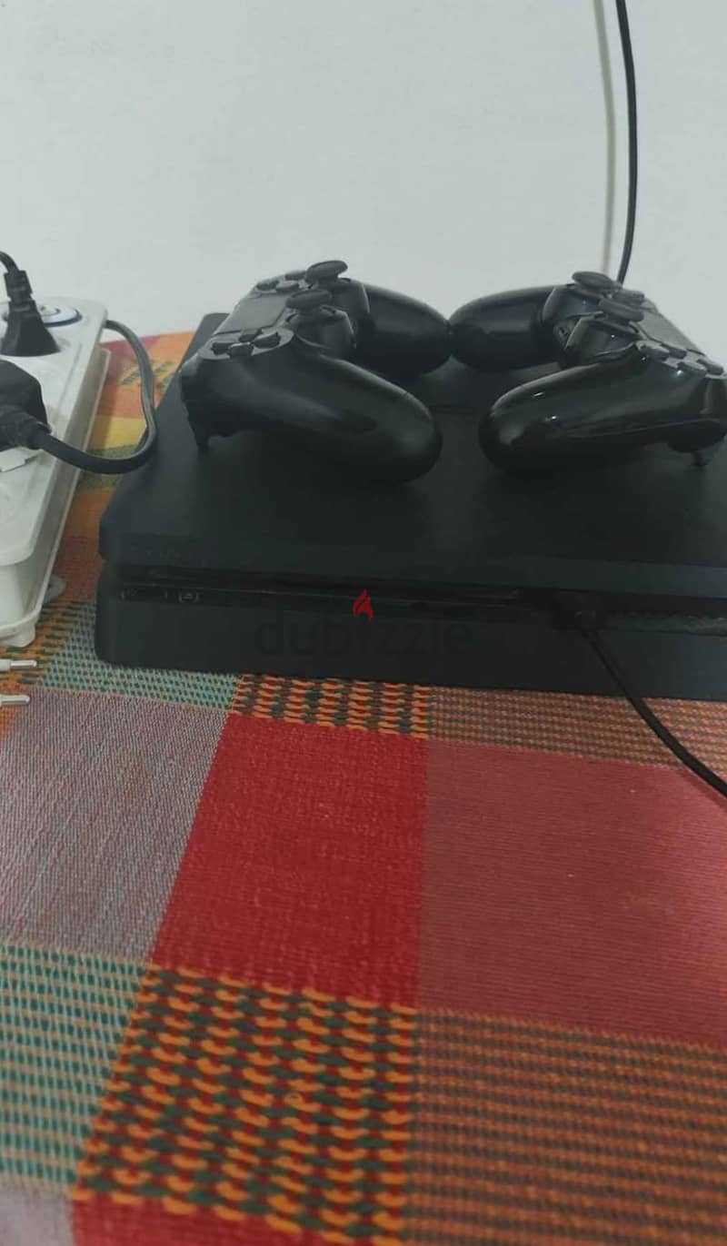 ps4 slim 1