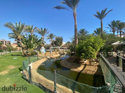 Chalet 100 meters corner with a garden 143m larger than the chalet itself. . 30% discount for a limited time at Laguna Bay delivery in 6 months