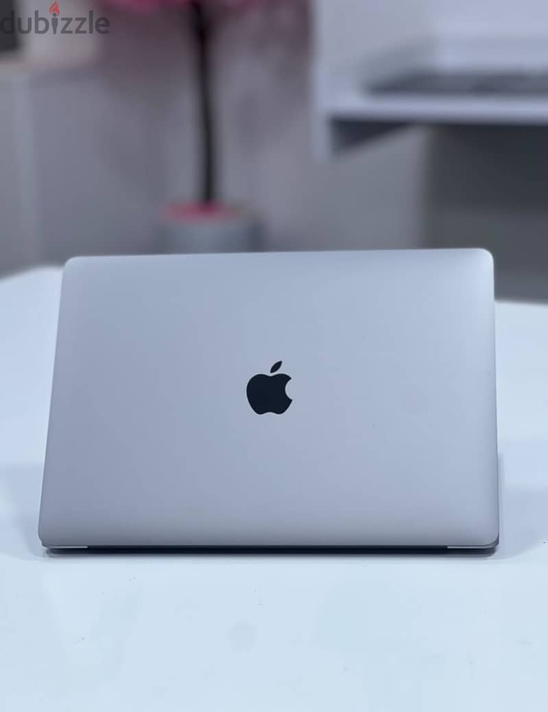 Macbook Pro M1 2020 16/512 1