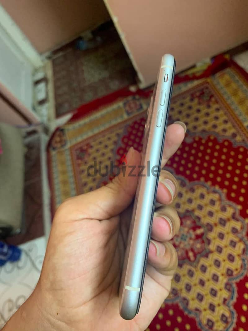 Apple - iPhone 11 6