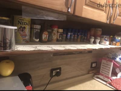 مطبخ خشب كامل بالرخامة للبيع