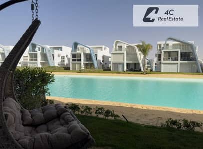 باقل من سعر الماركت شاليه ستاند الون تشطيب كاملPool View ريسيل فوري في فوكا باي راس الحكمه بتقسيمه مميزة جاهز للمعاينه و الاستلام