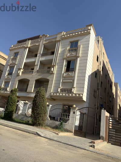 للبيع من المالك مباشرة – بنتهاوس مميز بروف واسع للبيع من المالك مباشرة – بنتهاوس مميز بروف واسع