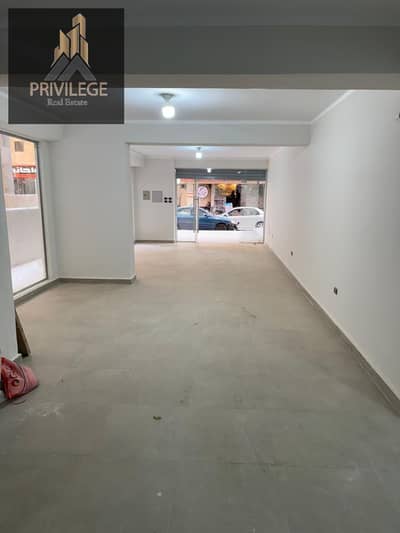 Commercial shop for rent in sector 13 Zahraa Al-Maadi 75m net modern finishing and commercial license and 3-phase meter and garage