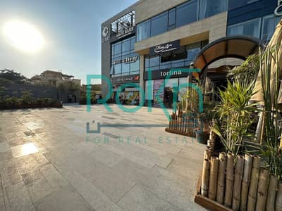 Fully Finished Office for Rent | Azar Plaza – Sheikh Zayed Plaza View