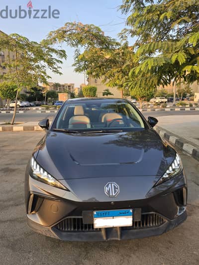 MG MG 4 luxury 2025 كسر زيرو بحالة ممتازه