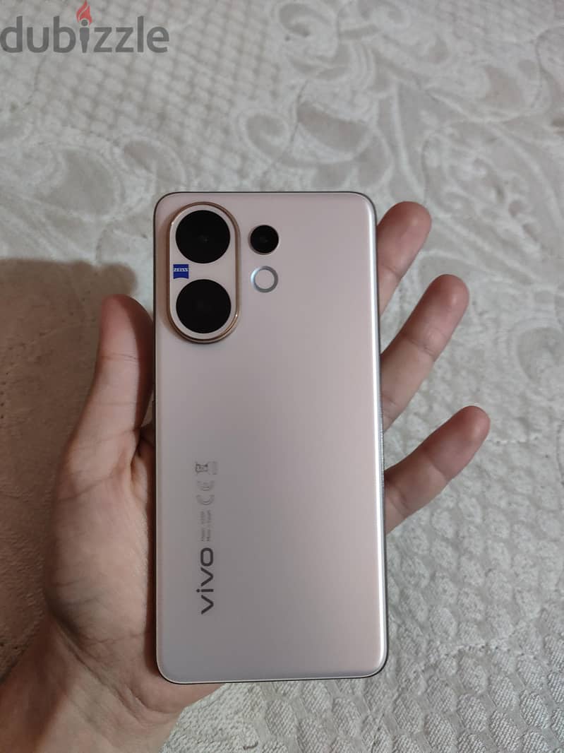 فيفو V60 8