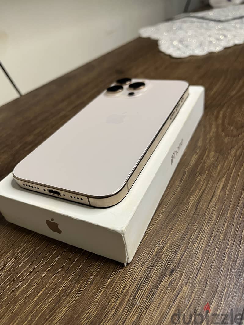 Apple - iPhone 16 Pro Max 2