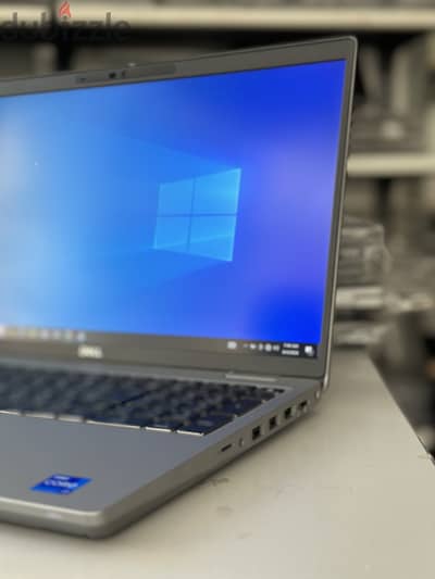 Dell Latitude 5521  | Core i7 Gen 11 H | Touch & Normal |8/256
