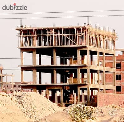 Live directly on the Suez Road next to Madinaty, a 127m² apartment in the North House area, with installments over 50 months.
