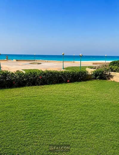 شاليه  3 غرف بخدمات فندقية للبيع في تلال العين  السخنه متشطب صف اول على البحر
