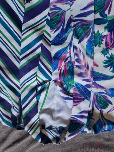 بلوزه ICONIC اصلي جديده من السعودية  مقاس 12 XL مشجره و مقلمه