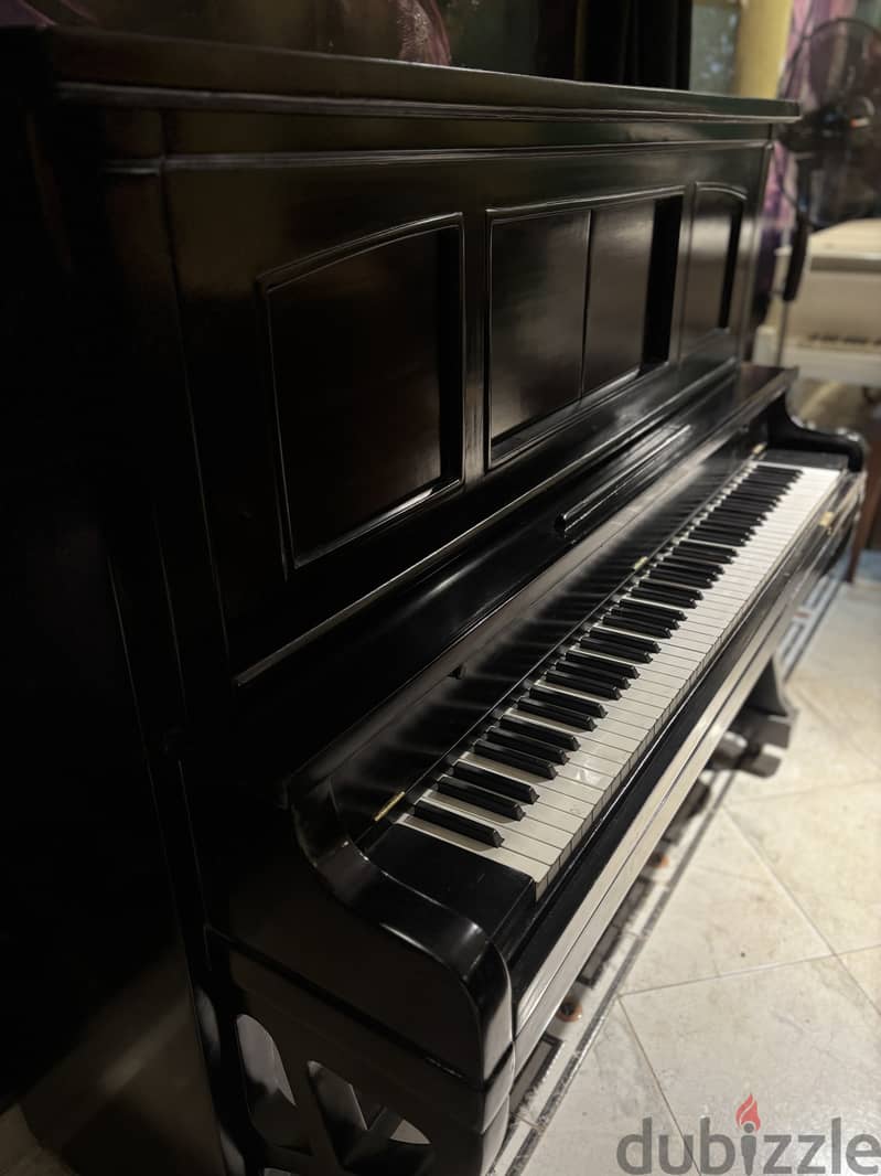 Piano milton 6