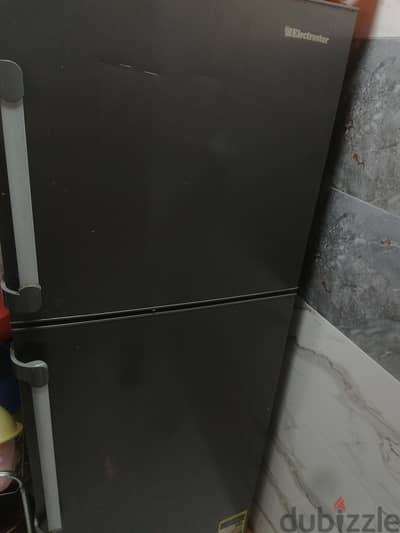 تلاجه بابين