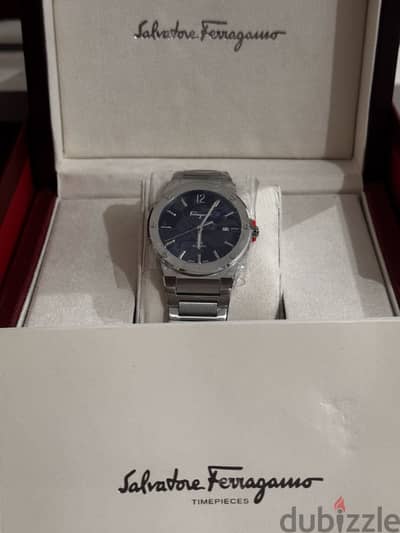 Salvatore Ferragamo F-80 classic