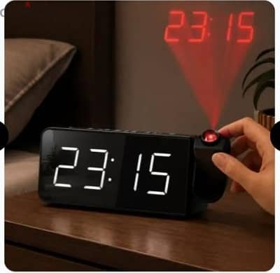 ساعه منبه رقمیه للغرفه مع شاشة LED کبیرة وجهاز عرض دوار