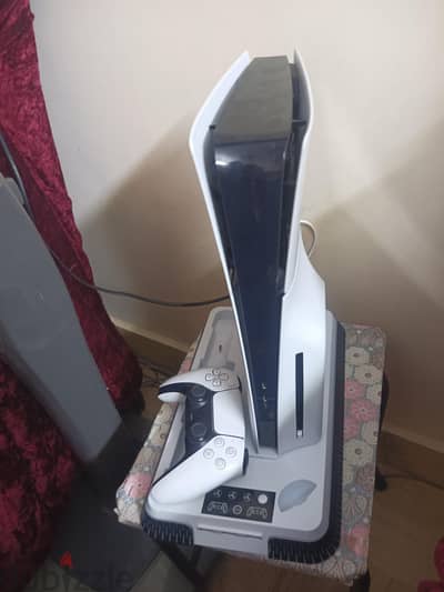 PlayStation 5 Slim (نسخة الأقراص CD) - مساحة 1 تيرا.
