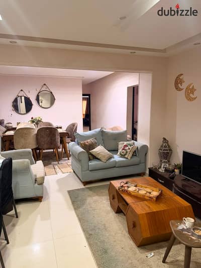 Apartment for sale in the gathering 165 meters and a garden 100 m 3 rooms and 2 bathrooms, one of which is a master, super lux, closest square to Fatima Al-Sharbatly Mosque, ground floor behind