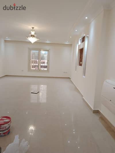 شقه للايجار في البنفسج بالمطبخ والتكيفات