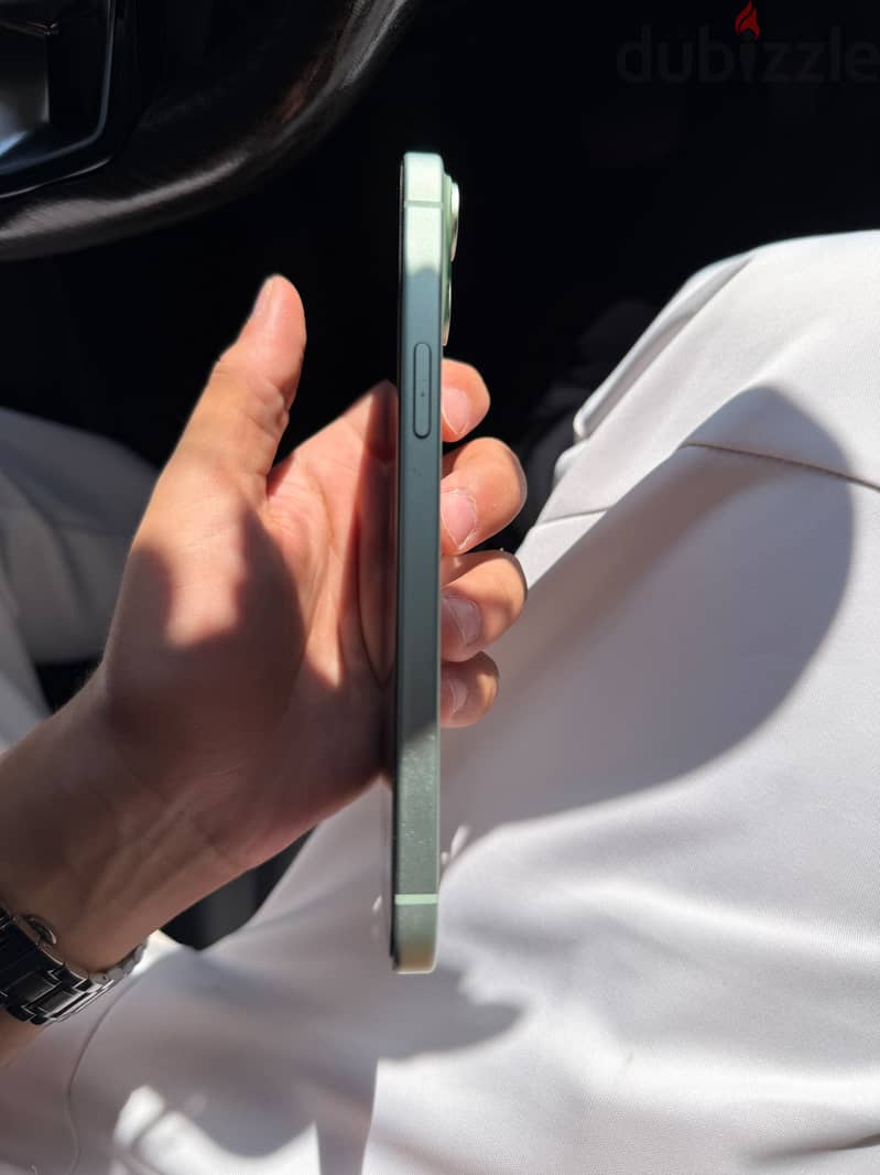 Apple - iPhone 15 plus 3