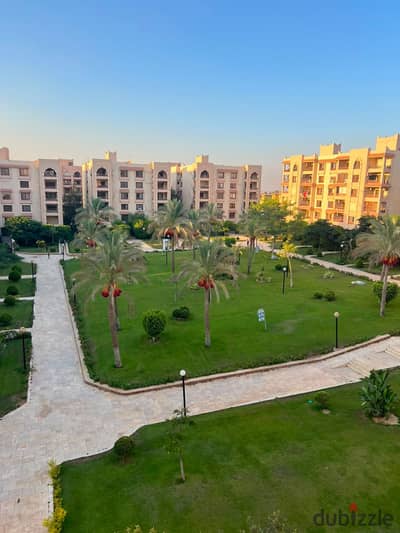 شقة 300م موقع مميز واطلالة اكثر من روعة للبيع بمدينة الرحاب بالمرحلة الخامسة الجديدة.