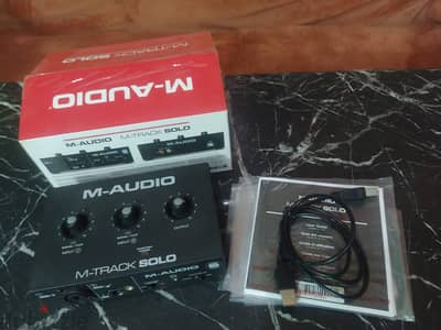 كارت صوت M-Audio M-Track Solo (بحالة الجديد تماماً بالعلبة والملحقات)