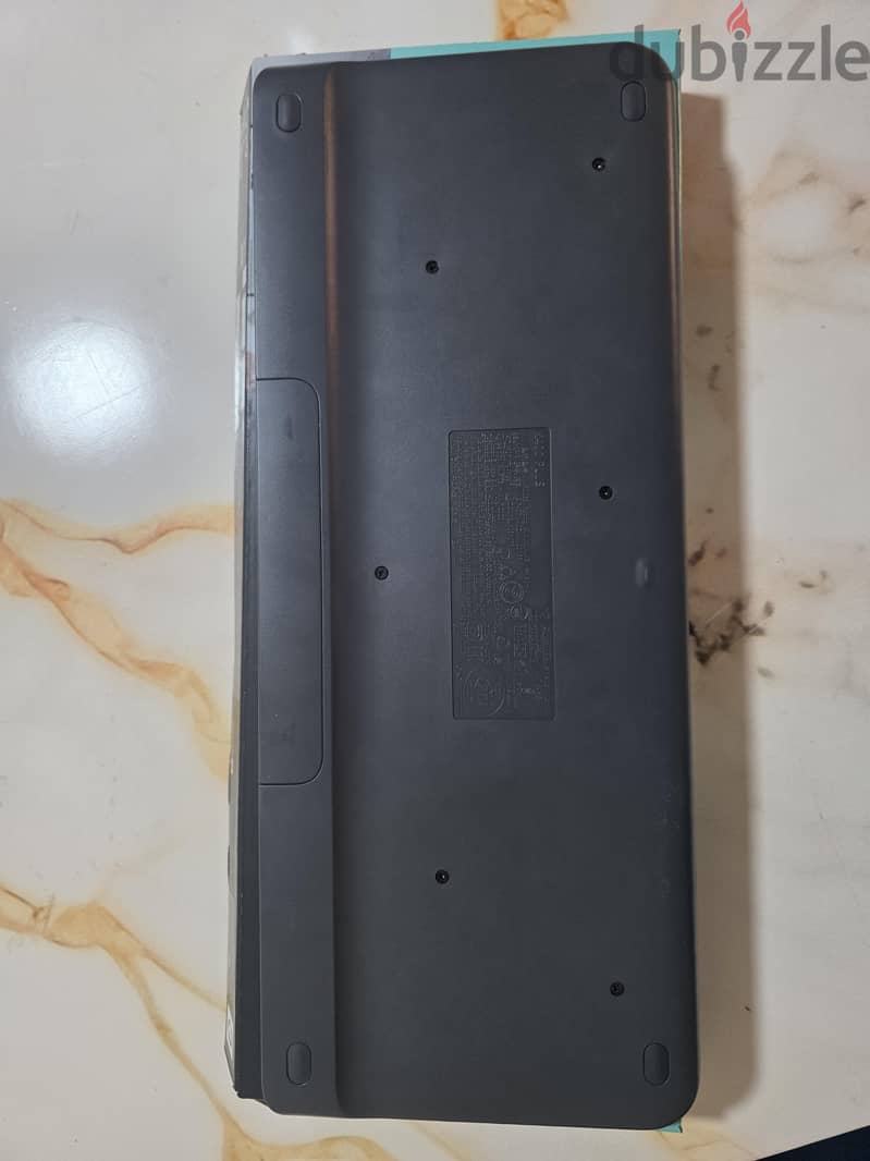 Logitech K400 Plus Wireless Keyboard 1