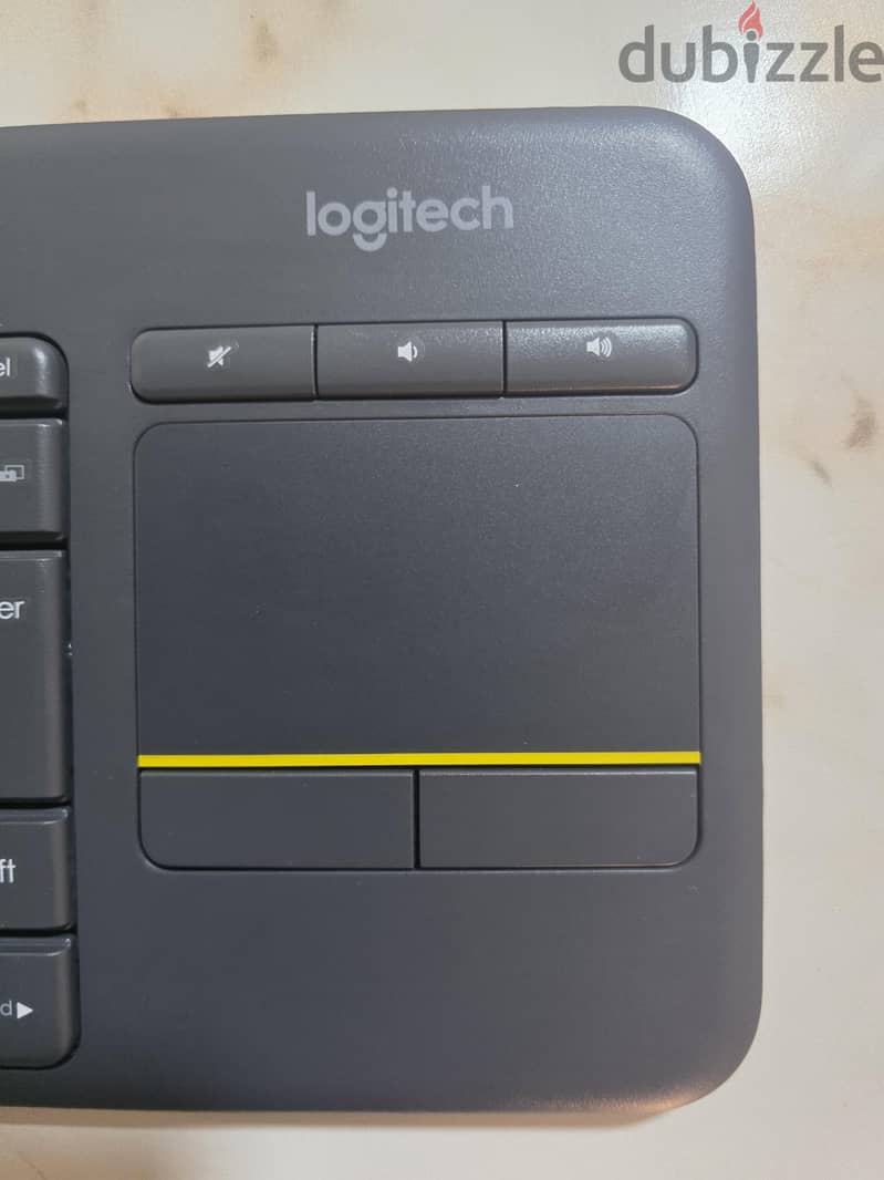 Logitech K400 Plus Wireless Keyboard 4