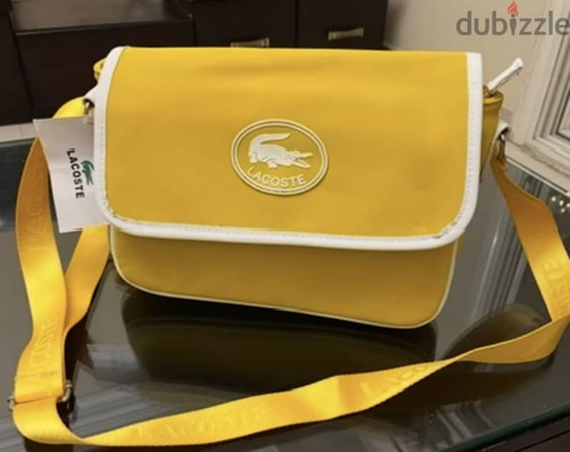 Original lacoste bag from kuwait 4