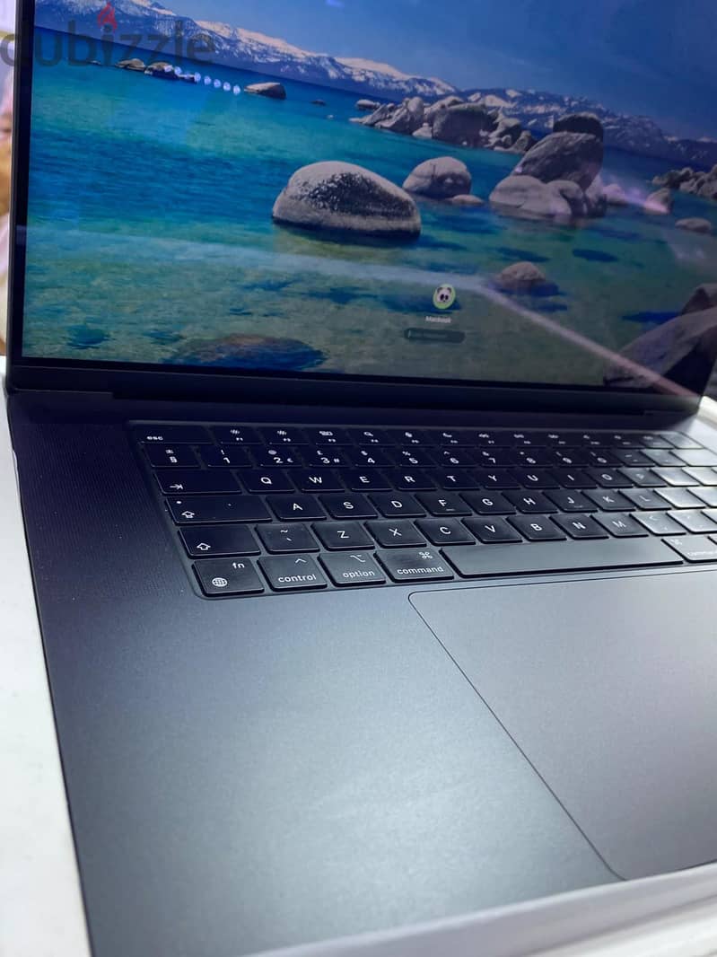 MacBook Pro 2023 - 16 inch 1